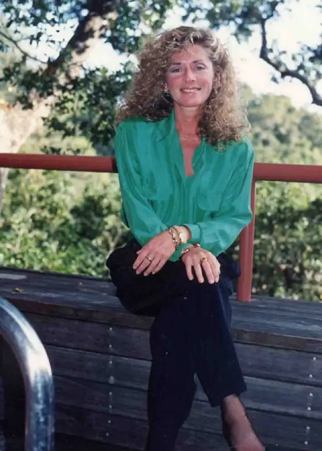 Nina Saxon Celebrates 40th Anniversary